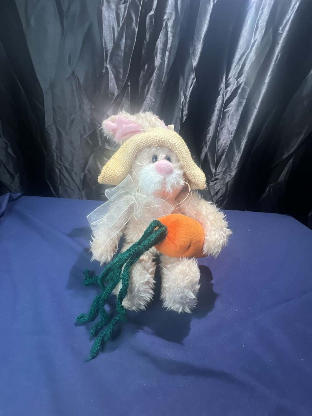 Vintage 1998 Gibson Greetings Hares In Hats Plush Bunny Rabbit w/ Hat and Carrot